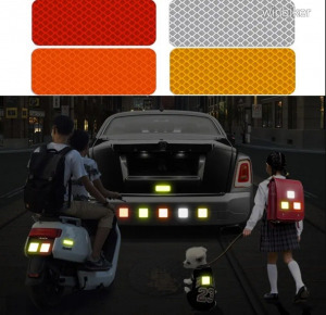 2 db HI-VIS biztonsági fényvisszaverő matrica levonó autó motor kerékpár bukósisak ruha táska = 1FT