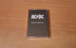 AC/DC - Back In Black MC kazetta