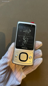 Nokia 6700 Slide - kártyafüggetlen - ezüst