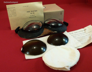 Szovjet Hajózó-repülős sisakhoz szemüveg dobozával