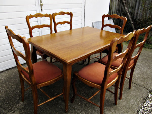 Neobarokk stílusú étkezőgarnitúra asztal + 6 szék