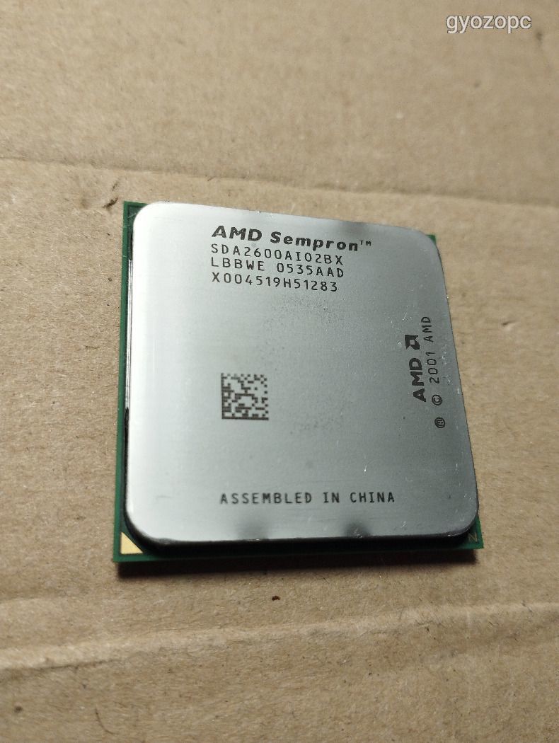 AMD Sempron 2600 SDA2600AIO2BX socket 754