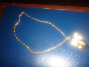 Aranyozott nyaklánc szív alakú medállal   egyben eladó!