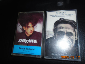 The Cure Live in Budapest + Standing on a beach 2 db. kazetta