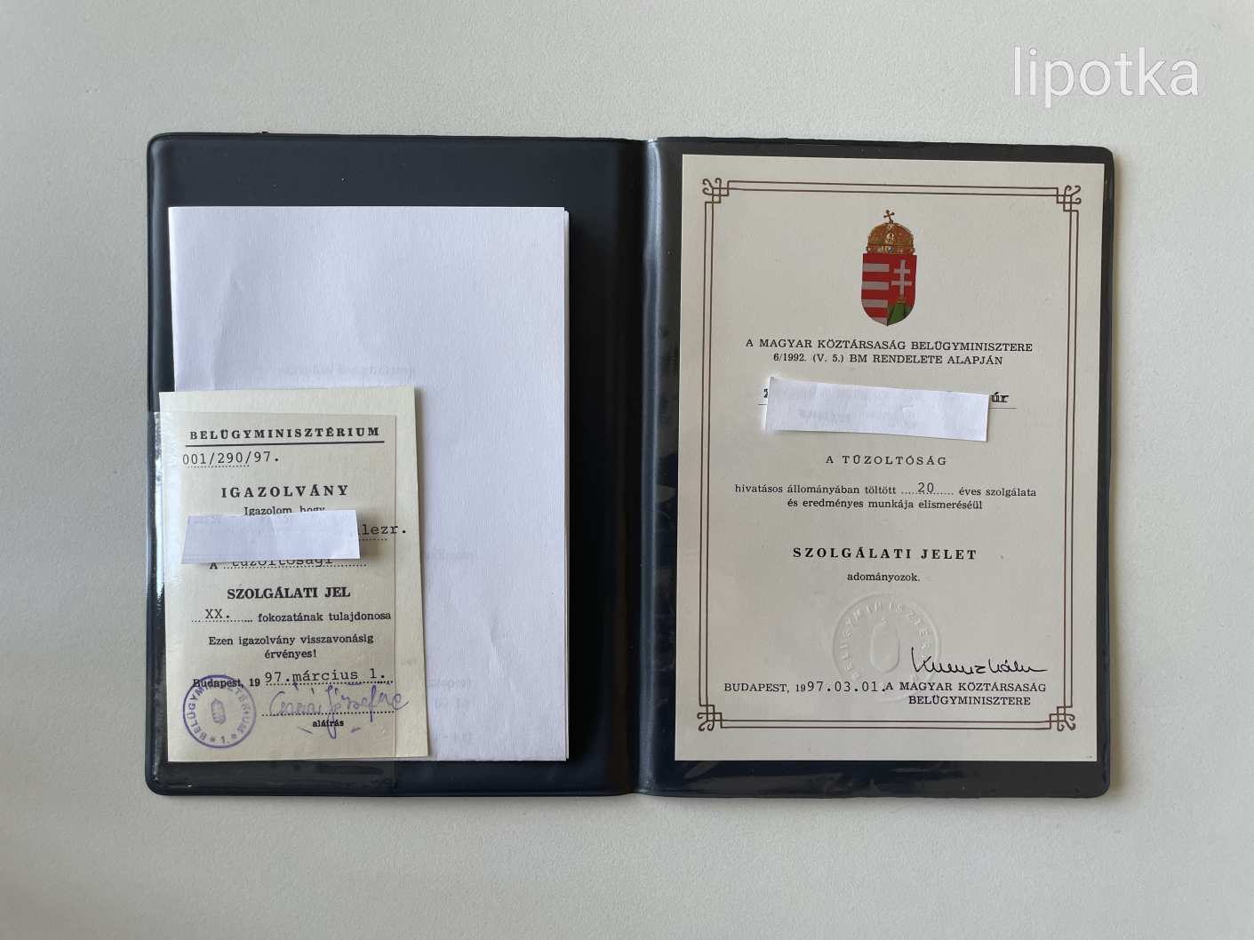 TŰZOLTÓSÁGI Szolgálati Jel  --  XX. éves, ezüst fokozat -- komplett: adományozó, viselési papírokkal