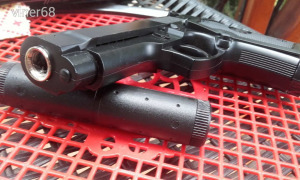 Airsoft  fém pisztoly,   fegyver  200db golyóval  MPK -V1 +.fém BB pisztoly