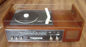 HEA Lenco Home-Trixi N vintage rádiós lemezjátszó