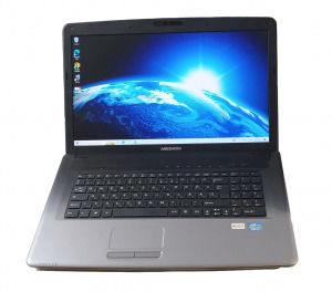 Medion Akoya E7222 laptop / notebook / 17.3 / i3-2350M / 6GB DDR3 / 120GB SSD / 500GB SSHD / Win10