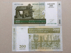 Madagaszkár 200 ariary 2004. HAJTATLAN ( UNC )