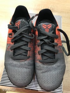 35,5-ös Nike Kobe XI cipő