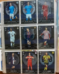 504 darab focis kártya, a teljes, kigyűjtött Topps Match Attax UEFA CL & EL 2022-23 sorozat albummal