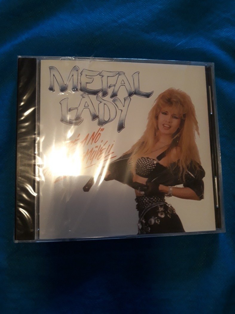 METAL LADY AZÉ A NŐ AKI MEGMŰVELI BÍRÓ ICA 1993 ÚJ+HOLLYWOOD ROSE SZÉTFESZÍT AZ ÉLET+ DYING WISH