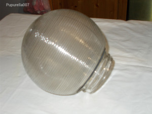 Gömb alakú, üveg lámbabúra, menetes ; Magasság: 15 cm, Átmérő: 15,5 cm, Menetes nyílás átmérő: 8 cm