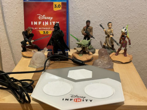 Disney Infinity 3.0 (PS4) + figurák