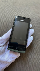 Nokia 500 - kártyafüggetlen - fekete-zöld