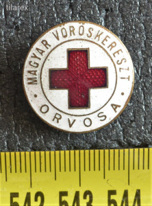 0510. - Vöröskereszt 2. - Magyar Vöröskereszt orvosa jelvény Kép