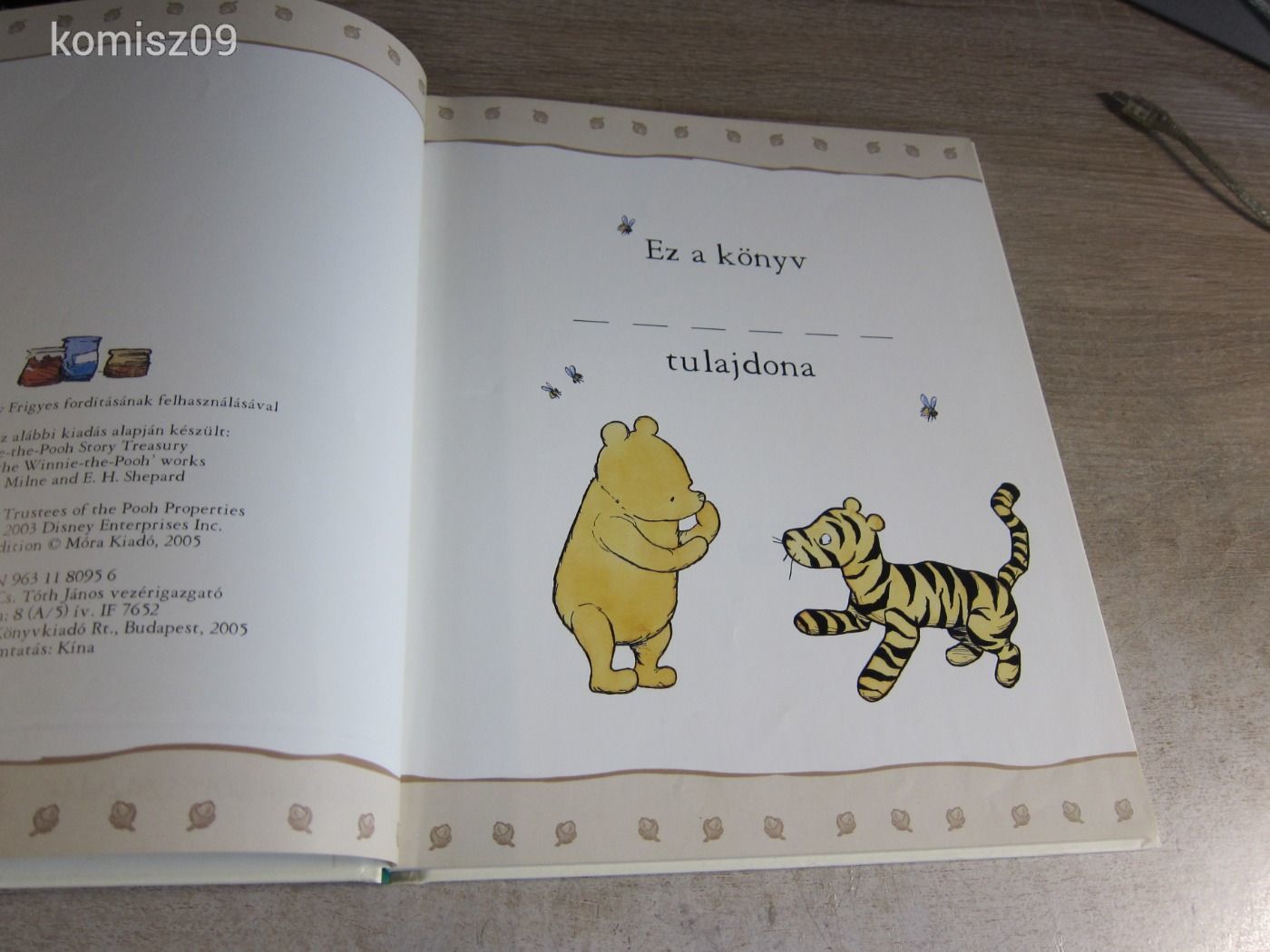 Micimackó Kincsestára // mesekönyv