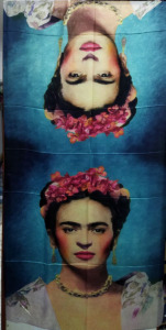 Nagyméretű festményes kék selyem sál, kendő, stóla - Frida Kahlo - ÚJ