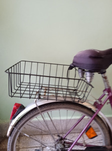 Kerékpárra szerelhető, újszerű állapotú hátsó csomagtartó