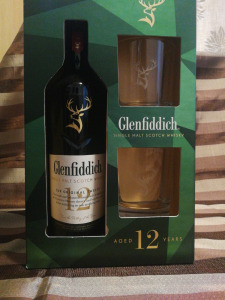 Glenfiddich 12 YO +2 db pohár